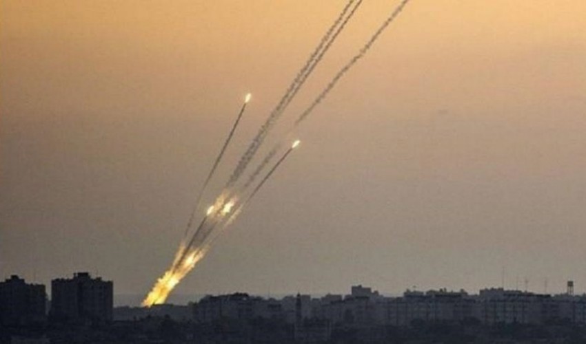 استمرار القصف وأنباء عن إصابة صواريخ فلسطينيّة مناطق بغزّة عن طريق الخطأ