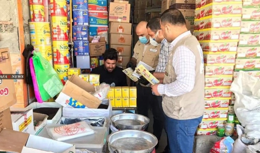 الريال اليمني يعاود الانهيار أمام الدولار وسط ارتفاع قياسي لأسعار المواد الغذائية في صنعاء وعدن